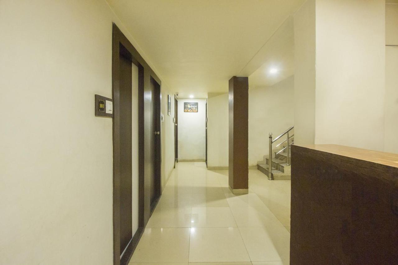 Oyo Hotel Sarovar Grand Kalamboli Exterior foto